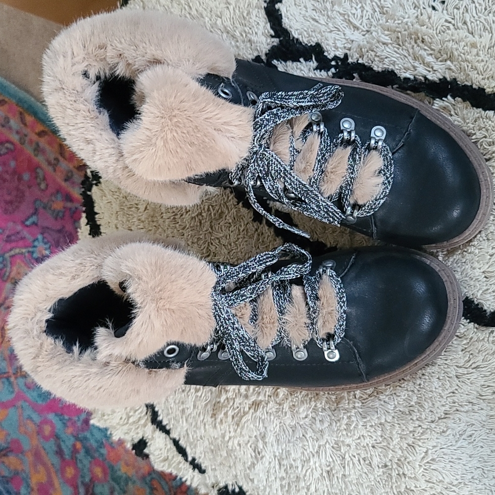Time and tru memory foam hiking boots, fur accent, 8.5